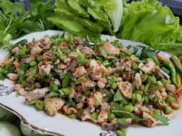 ກ້ອຍປານິນ